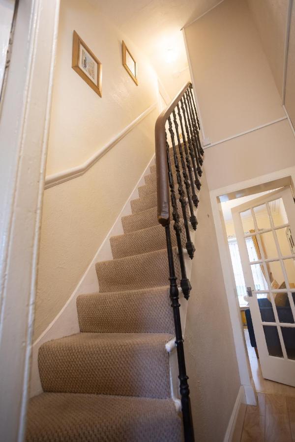 Sandgate 2-Bed Apartment In Ayr Central Location Екстериор снимка
